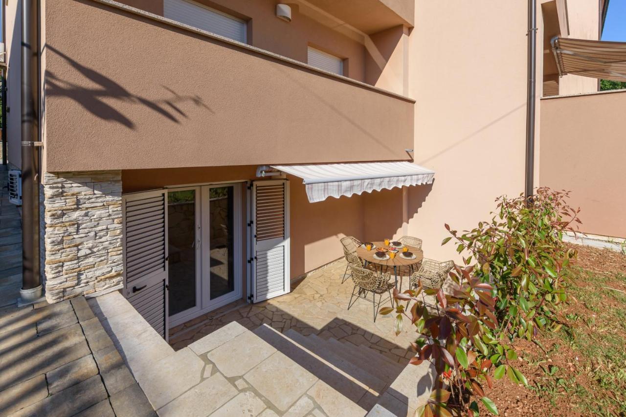 Studio Apartment Mali Medulin Exterior photo