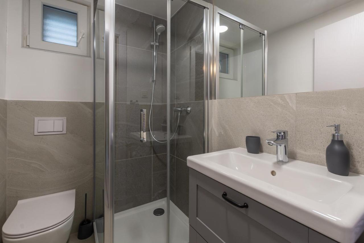 Studio Apartment Mali Medulin Exterior photo